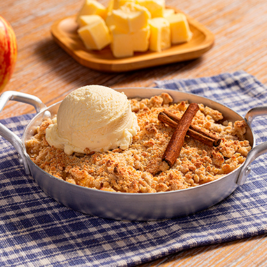 Crumble de maçã com doce de leite